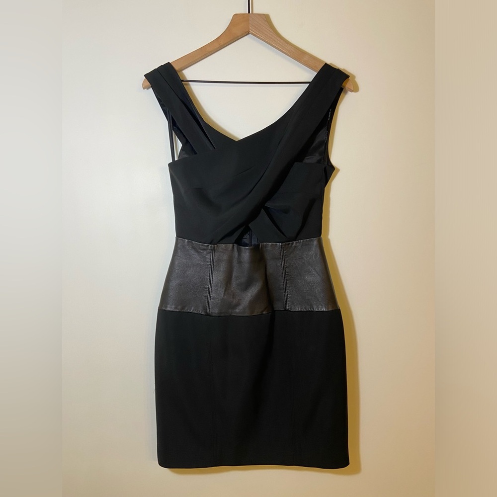 Bebe Women M Sleeveless Criss Cross V Neck Dress Black With Faux Leather Detail